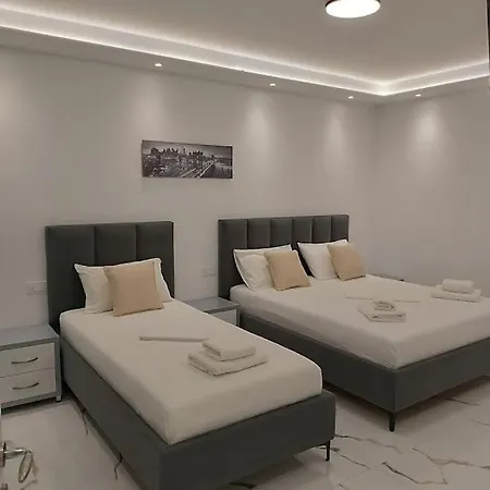 Chrisimos Apartment Himare